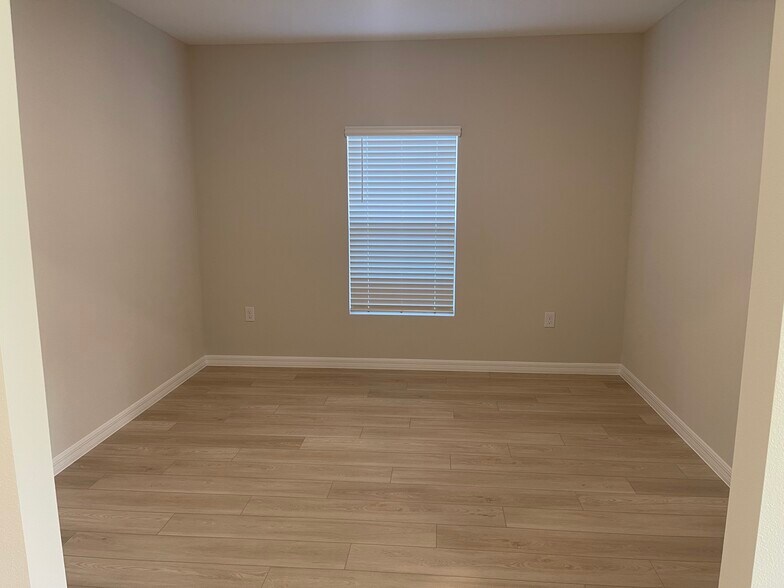 Building Photo - 14773 Summer Branch Dr