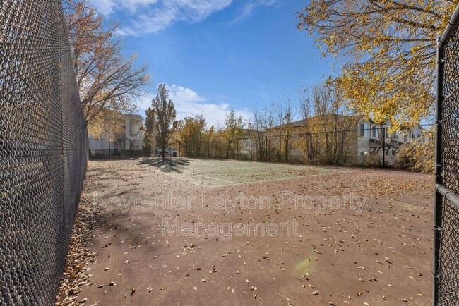 Building Photo - 490 E 700 S