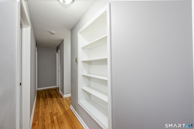 Building Photo - 109 Kings Hwy