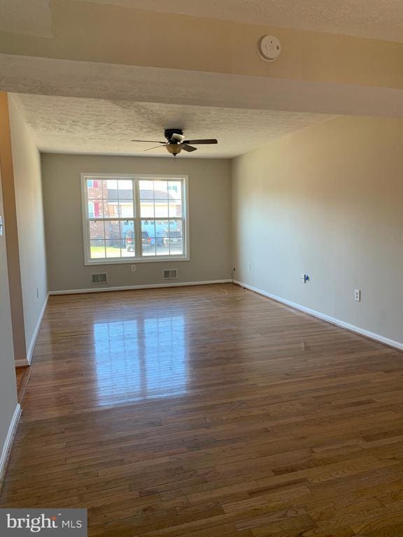 Building Photo - 12118 Birchview Dr