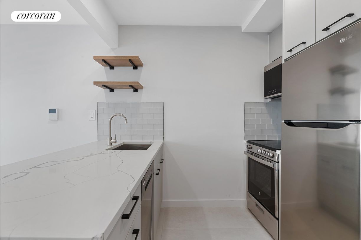 Building Photo - 2321 Belmont Ave