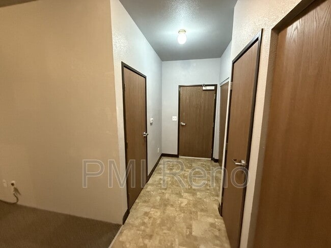 Building Photo - 1600 I St