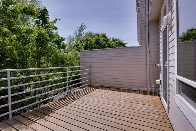 Building Photo - 3706 SW Troy St