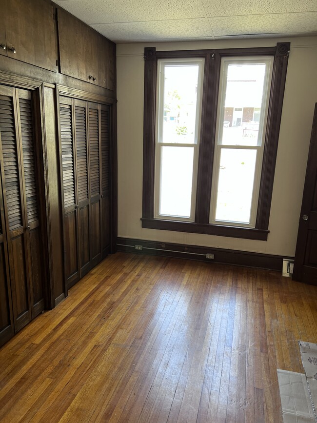 Building Photo - 1036 Santa Fe St