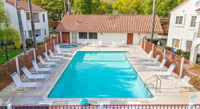 Building Photo - 13316 Caminito Ciera