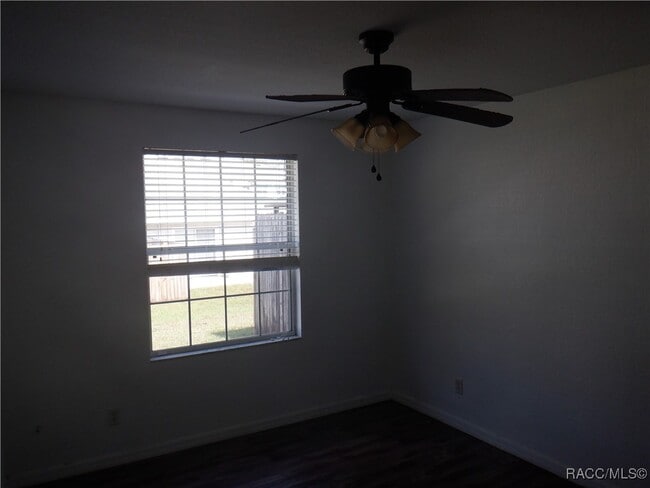 Building Photo - 2002 Silverwood St