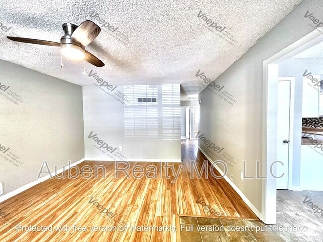 Building Photo - 1711 SW Skyline Dr