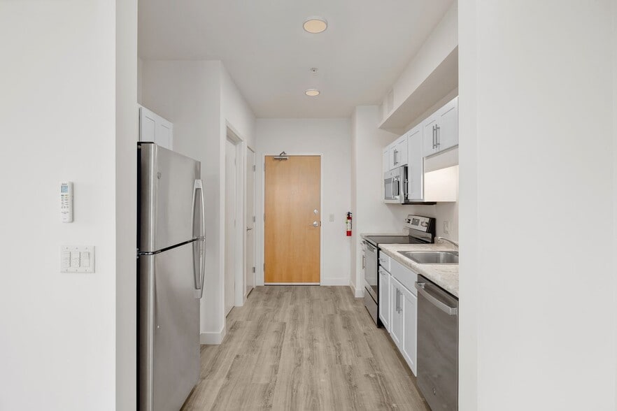 Interior Photo - 375 North Avenue -Sunset House