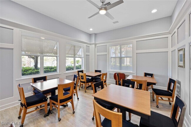 Building Photo - 1786 Tarpon Bay Dr S