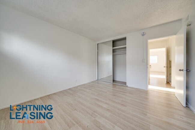 Building Photo - 6927 Whitsett Ave