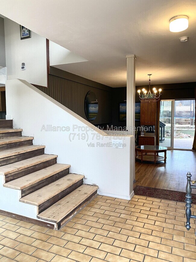 Building Photo - 2168 Wildwood Dr