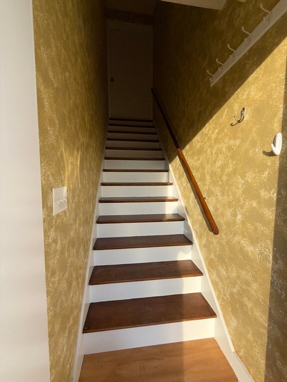 Building Photo - 48 Juniper Rd