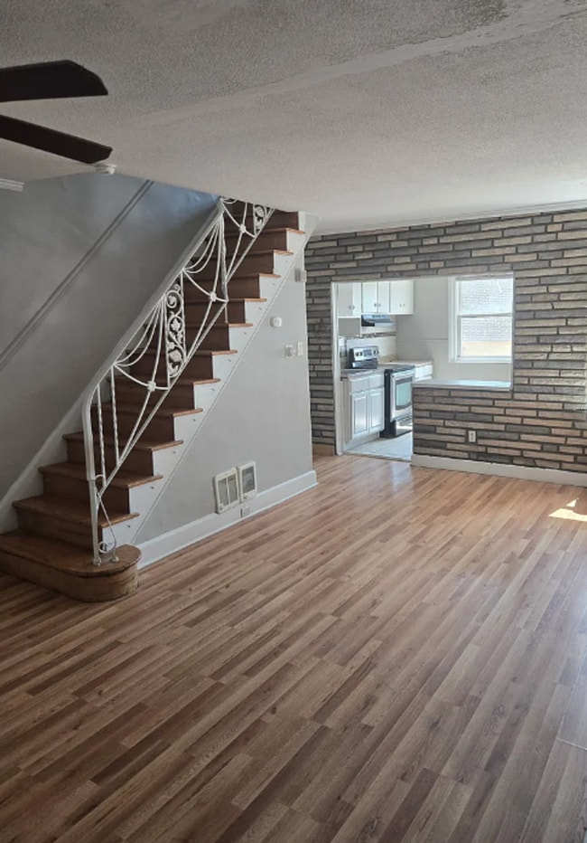 Building Photo - Charming 3-Bedroom, 1-Bathroom Home