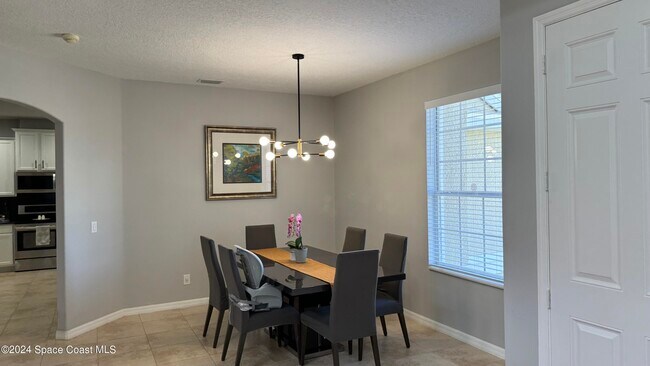 Building Photo - 1471 Tamango Dr