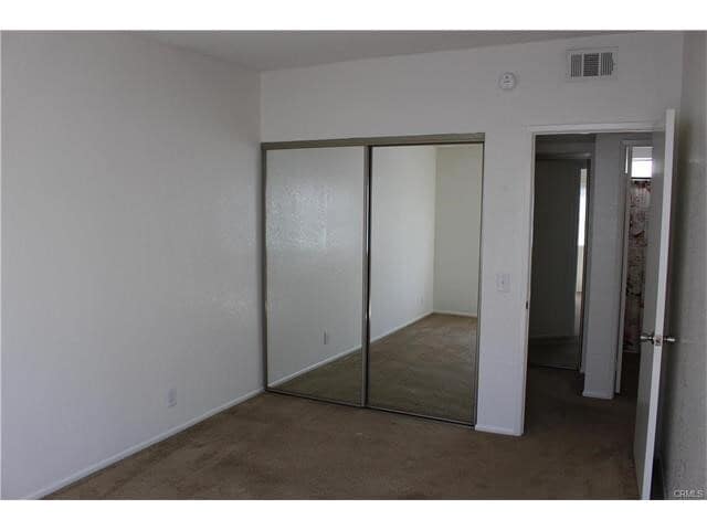 Building Photo - 24202 Sylvan Glen Rd