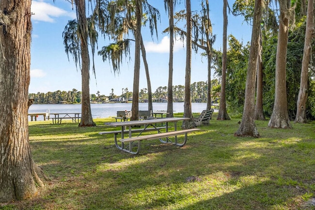 Building Photo - 1826 Beachway Ln