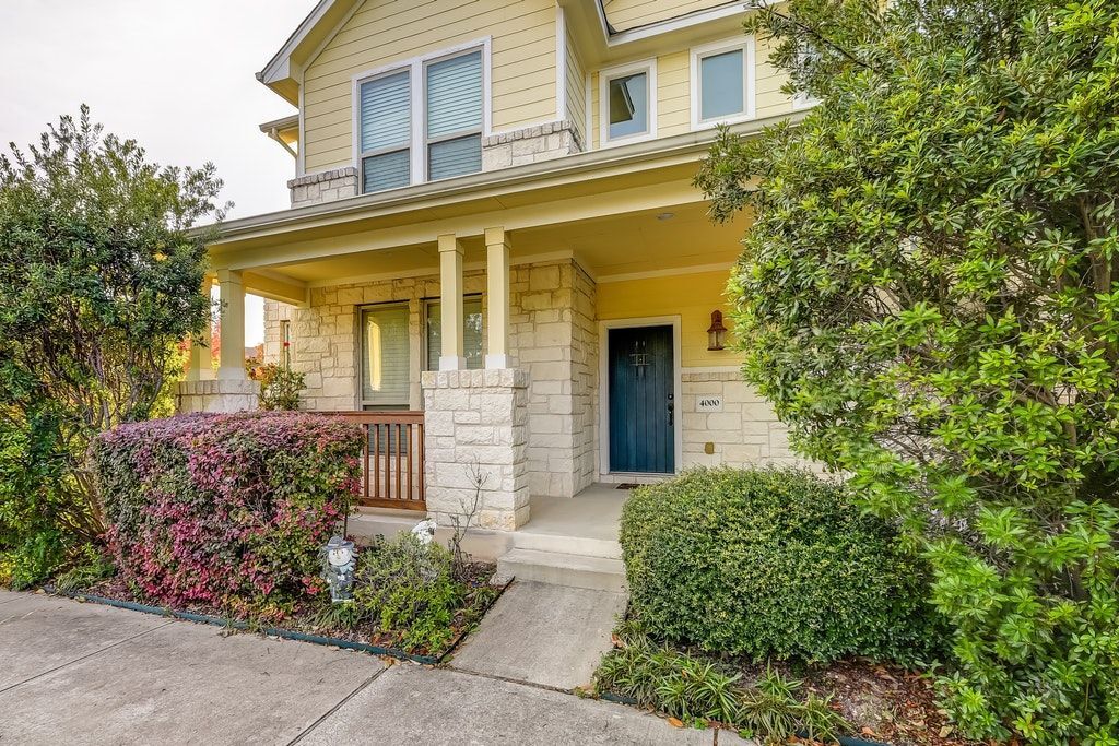 Building Photo - 4000 Camacho St