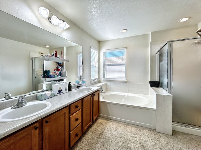 Building Photo - 13712 Narrowleaf Dr