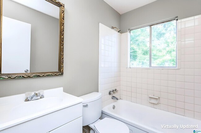 Building Photo - 1112 S Gale Dr