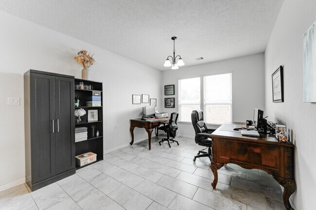 Building Photo - 1502 Wheatley Hill Ln