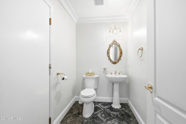 Building Photo - 5718 Ostin Ave