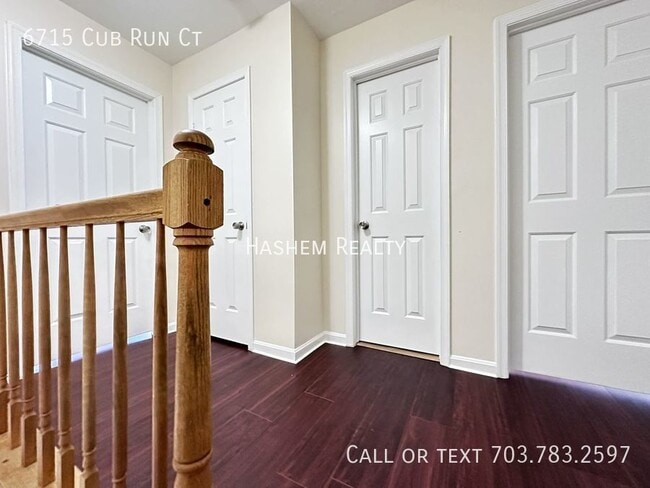 Building Photo - 6715 Cub Run Ct