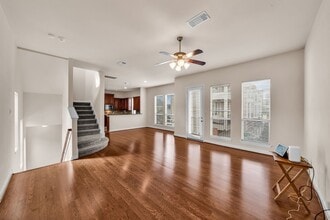 Building Photo - 1607 W Dallas St