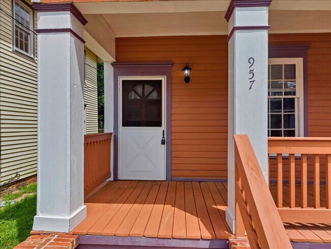 Building Photo - Charming Downtown Macon Home Near Mercer University