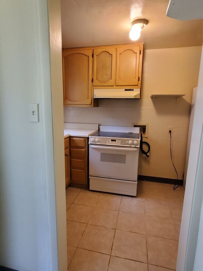 Building Photo - REV5214#A-EA