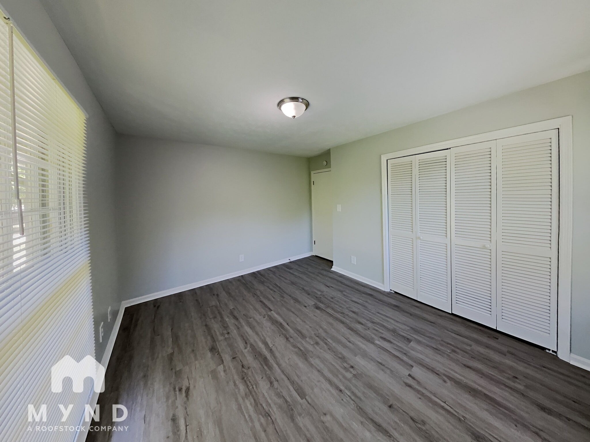 Building Photo - 2121 W Chester Cir SE