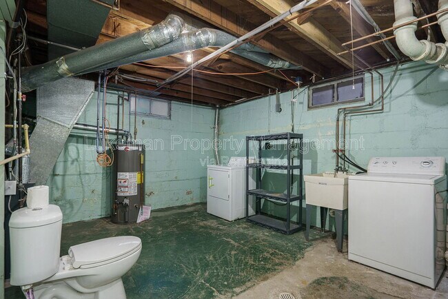 Building Photo - 2021 Academy St