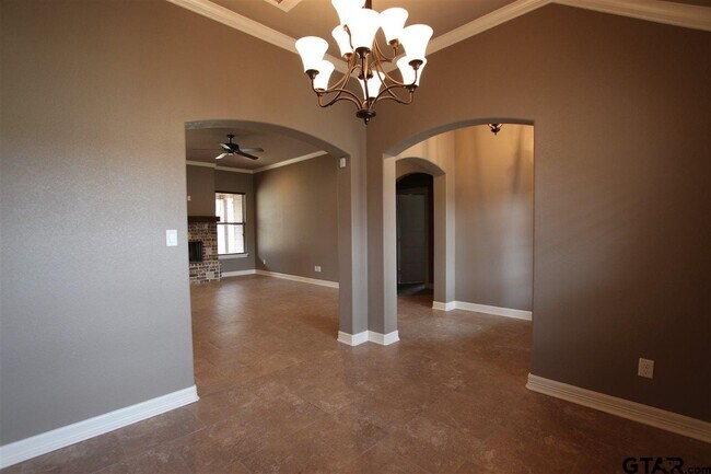 Building Photo - 11006 Westhaven Cir