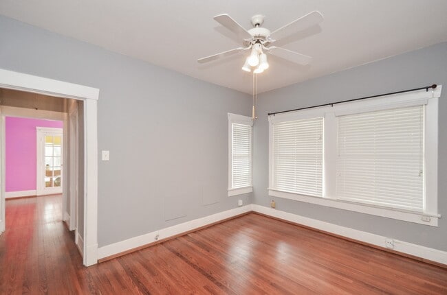 Building Photo - 3211 Beauchamp St