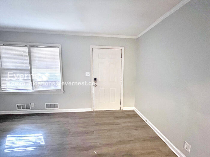 Building Photo - 1964 Laurel Ln