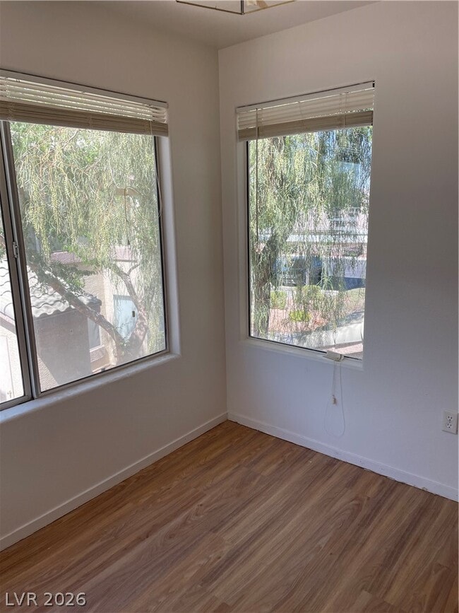Building Photo - 5710 E Tropicana Ave