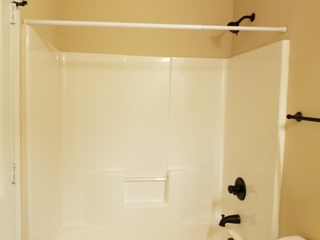 Building Photo - 1023 Brown Rock Dr