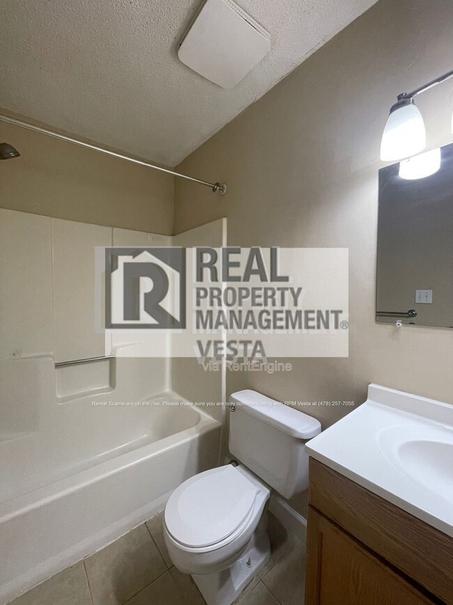 Building Photo - 402 Steeple Chase Rd