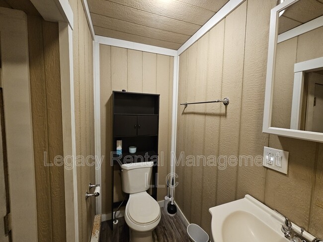 Building Photo - 2301 Old Berwick Rd