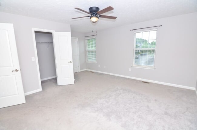 Building Photo - 2455 New Holland Cir