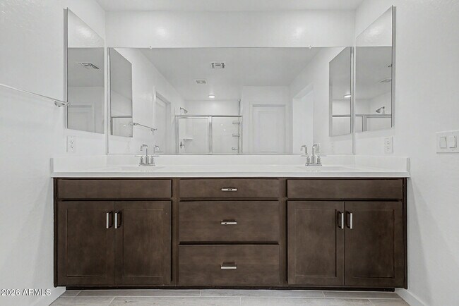 Building Photo - 3361 S 179th Dr