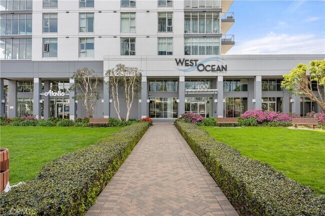 Building Photo - 400 W Ocean Blvd