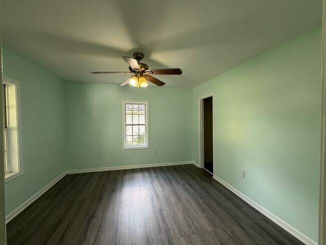 Building Photo - 1517 Welch Way