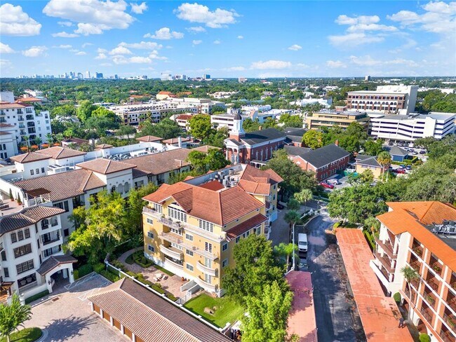 Building Photo - 200 S Interlachen Ave