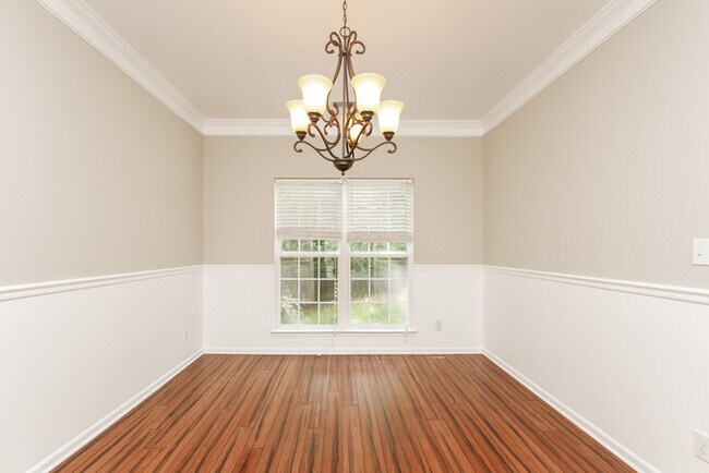 Building Photo - 167 Devon Forrest Dr