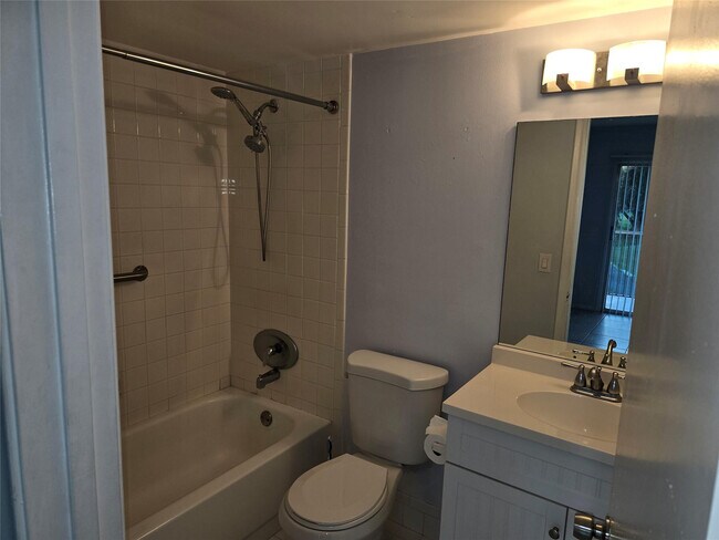 Building Photo - 300 SW 134th Way