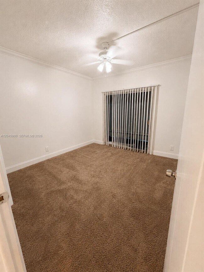 Building Photo - 4850 SW 63rd Terrace