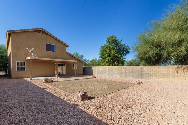 Building Photo - Copper Basin Charmer
