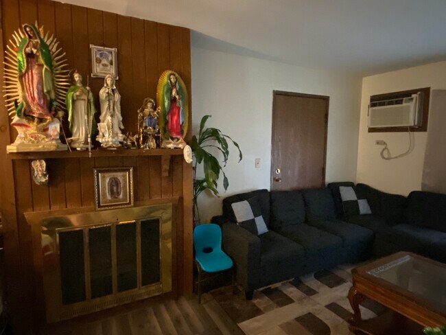 Building Photo - 2270 Century Point Ln