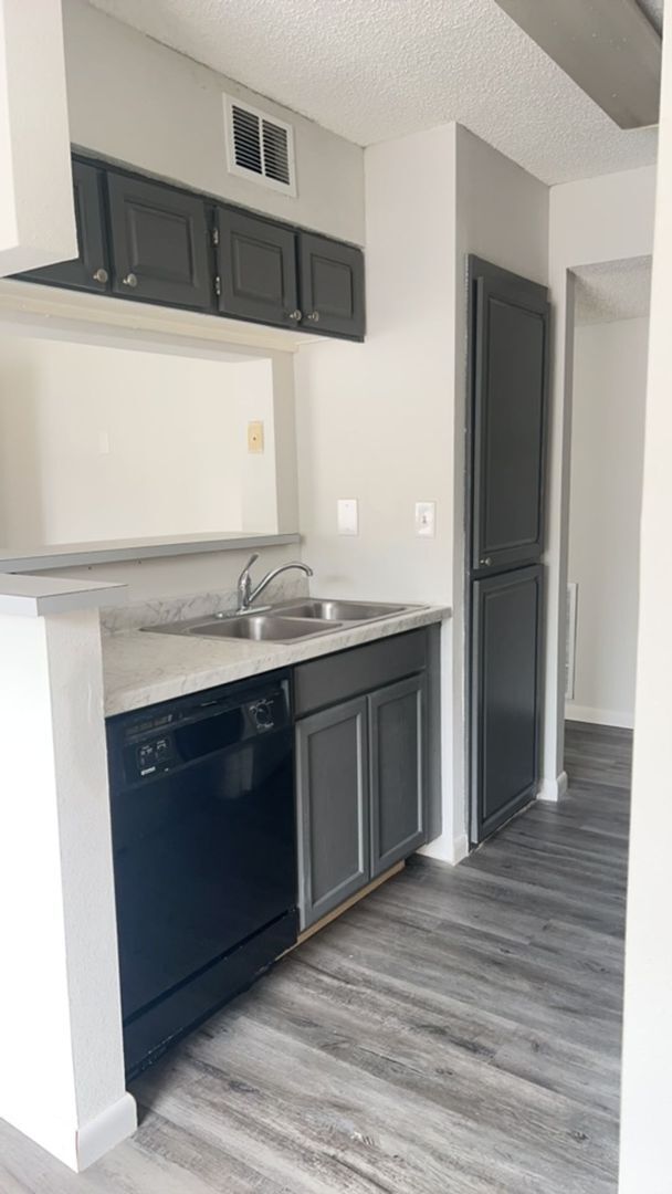 Building Photo - For Rent: 1 Bedroom, 1 Bath in a gated com...
