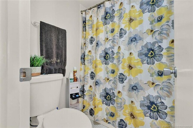 Building Photo - 10410 S Ocean Dr